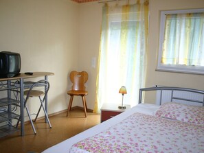 Economy Double Room, Private Bathroom
