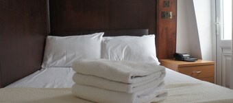 Plaza London Hotel