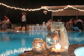 Outdoor pool, sun loungers