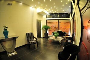 Interior detail - Hotel Puerta de San Antonio (Cali)