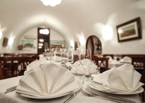 Lunch and dinner served - Hotel Al Pescatore (Gallipoli)