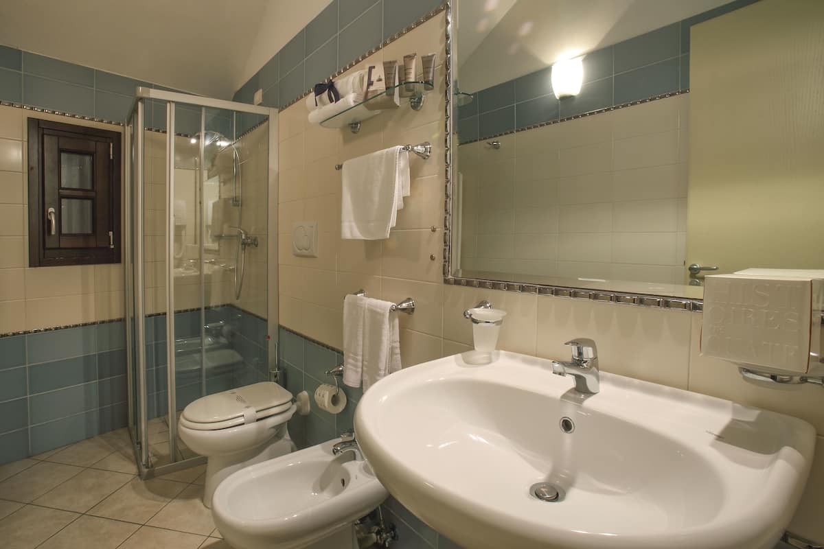 1 bedroom, minibar, in-room safe, desk