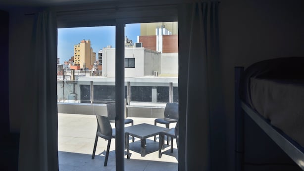 Dobbelt- eller tomannsrom, 2 soverom, terrasse, byutsikt