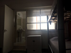 Chambre Quadruple, salle de bains privée