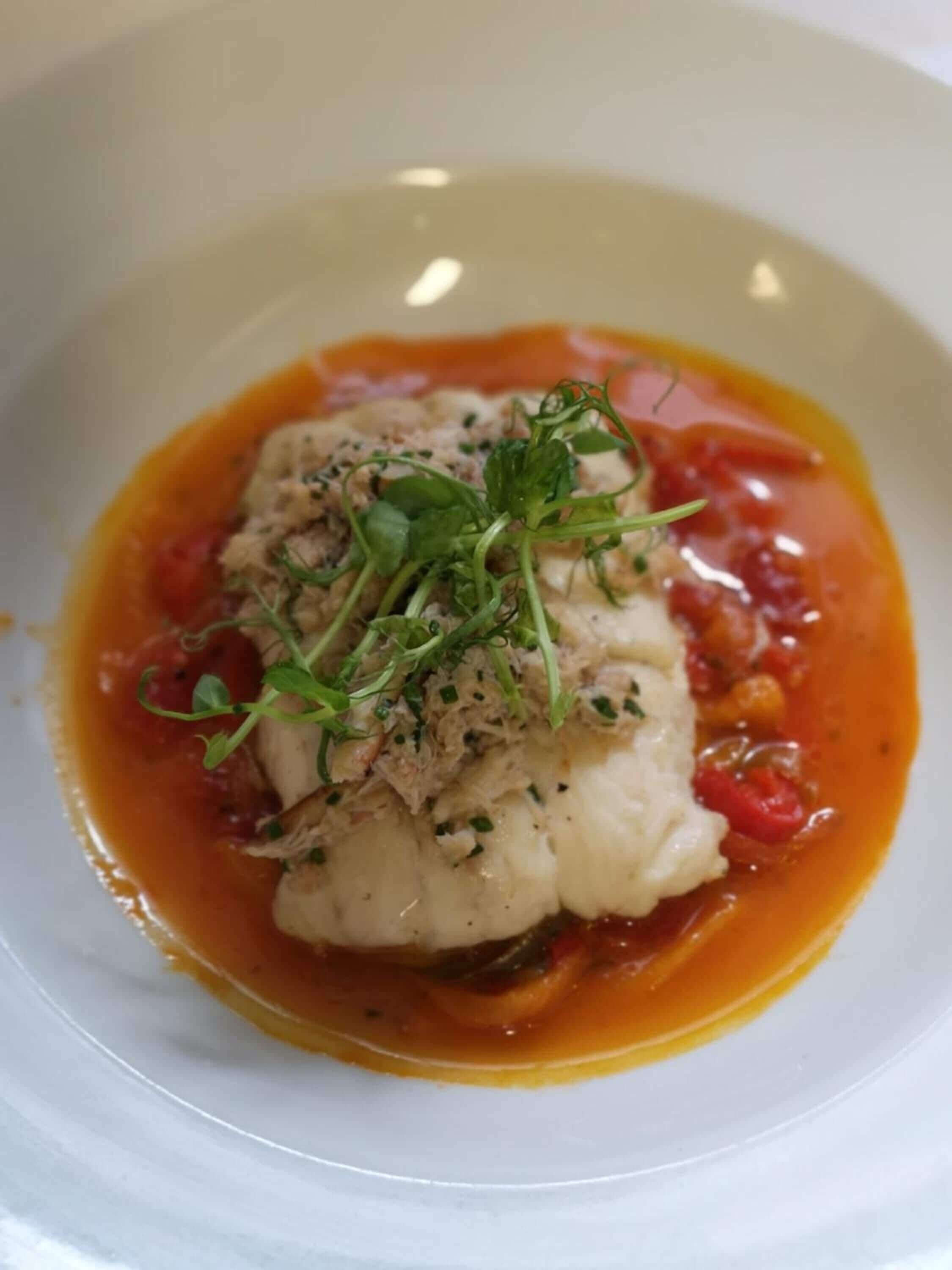 breakfast, lunch, dinner served; sea views