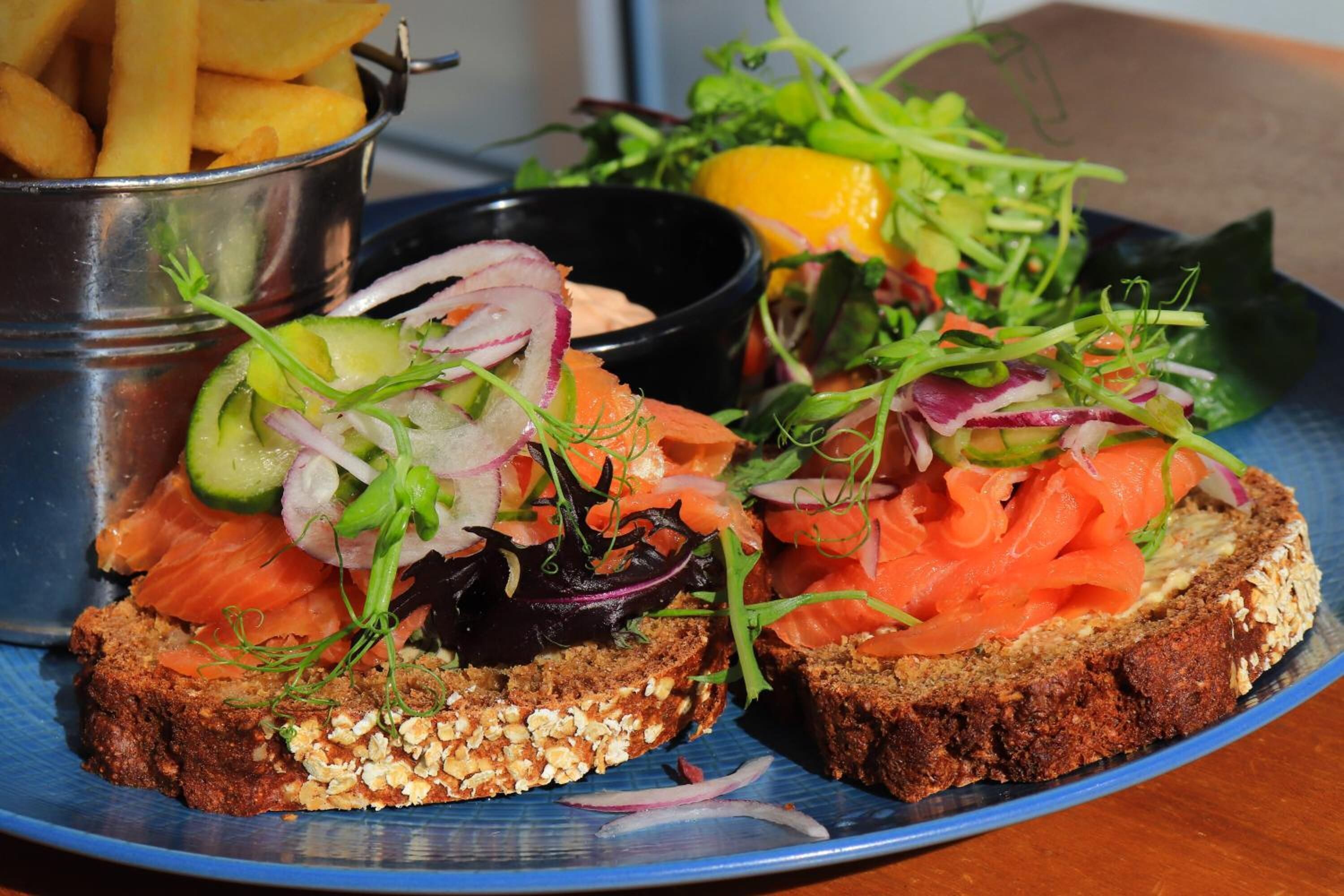 breakfast, lunch, dinner served; sea views