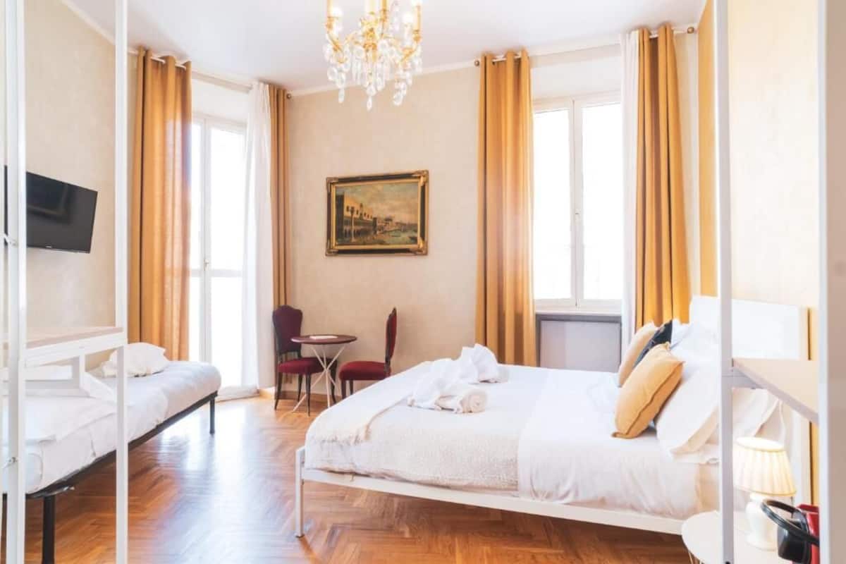 Executive driepersoonskamer | Lakens van Egyptisch katoen, luxe beddengoed, donzen dekbedden