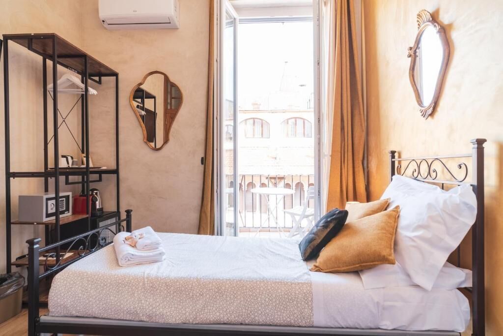 Chambre simple | Draps en coton égyptien, literie de qualité, couette en duvet