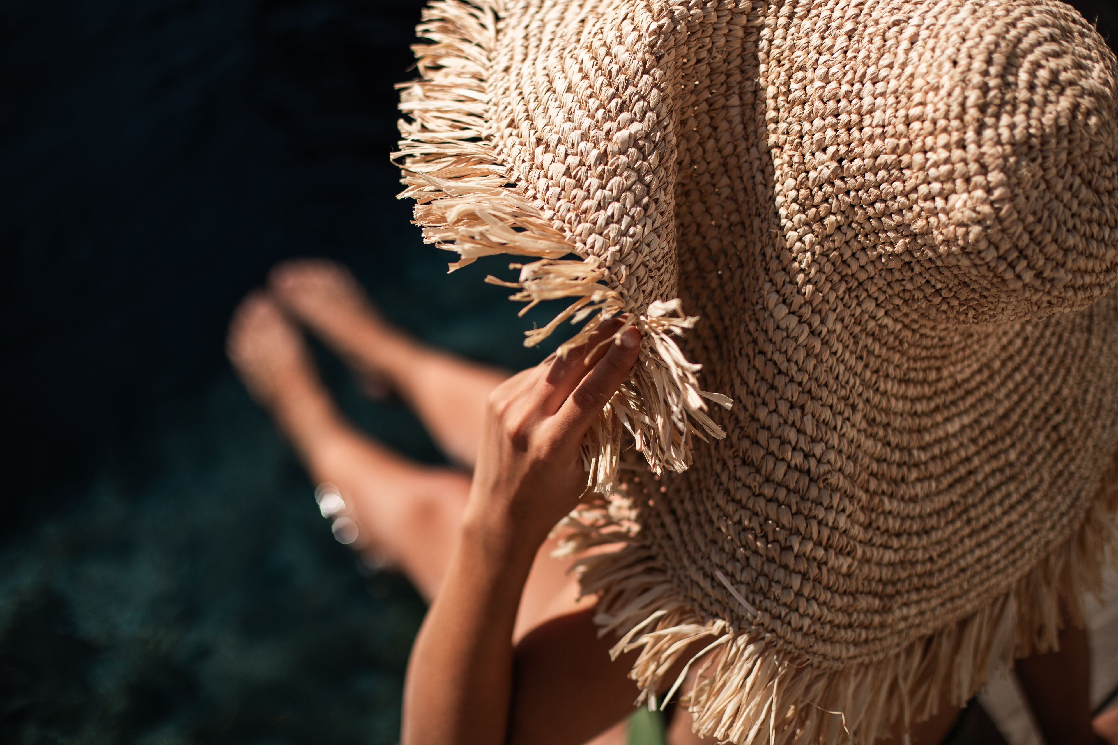 2 outdoor pools, pool loungers