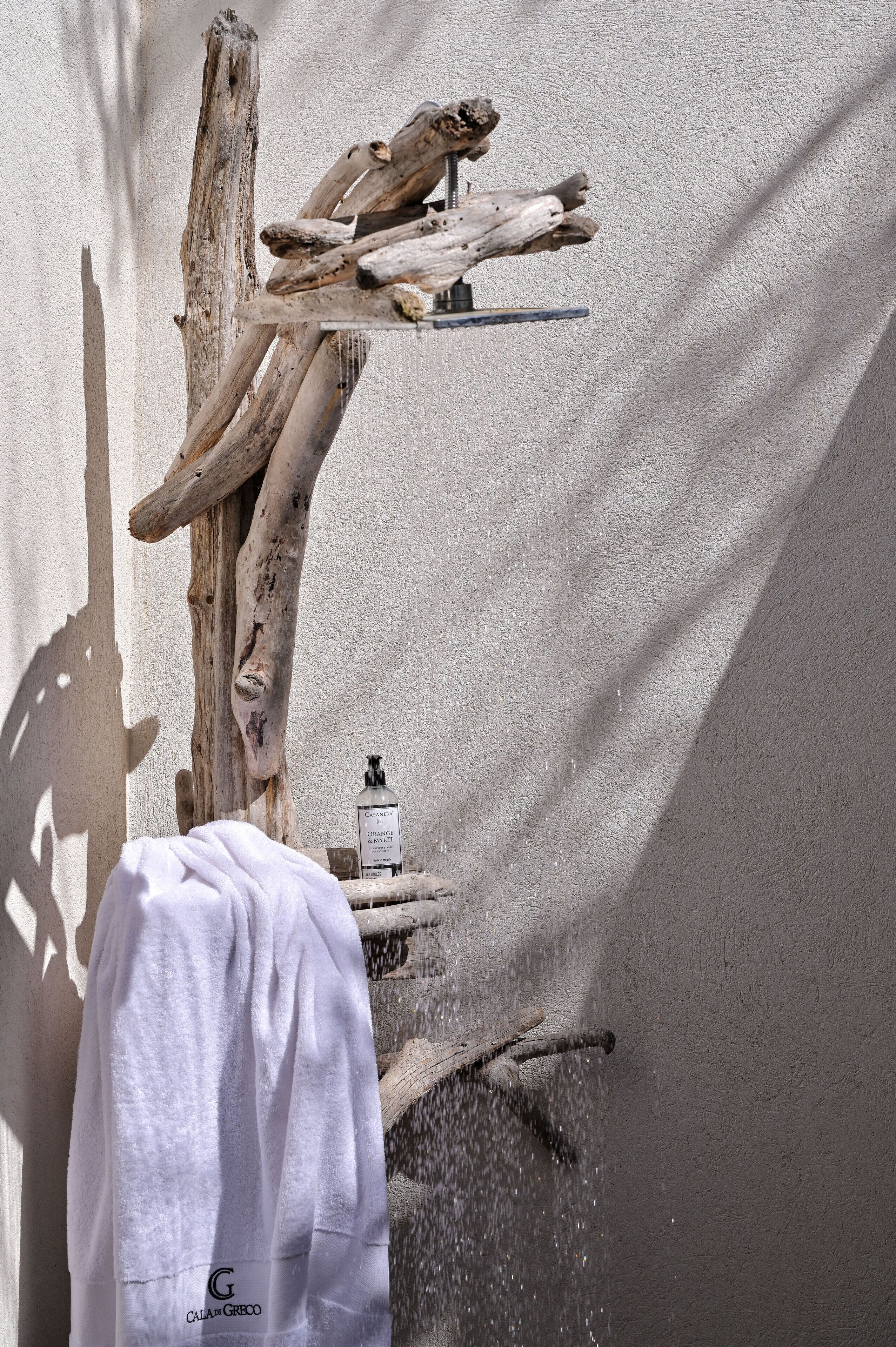 deluxe suite, private pool, sea view | bathroom shower