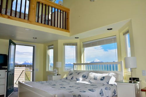 Driftwood Inn and Seaside Lodges