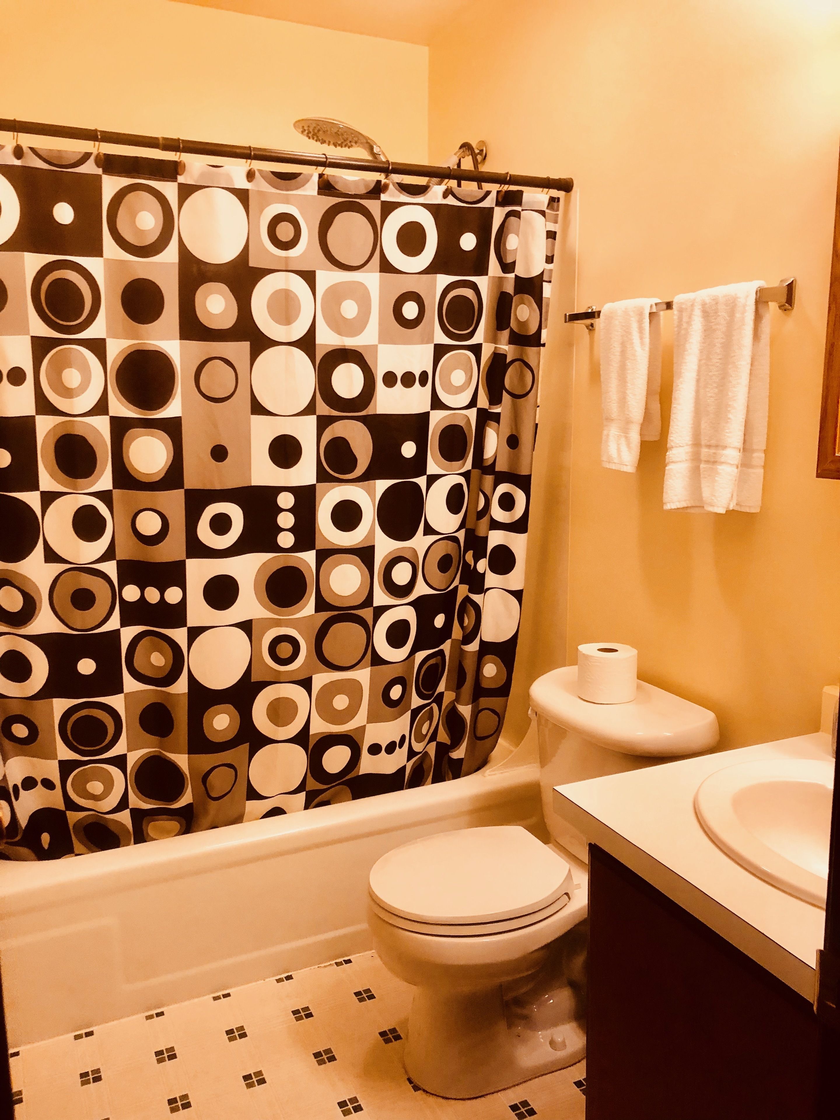 woodside suite #3, two bedrooms with kitchen, stairs | bathroom | towels