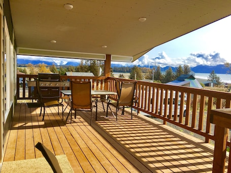 Old Town Lodge (Traditional Apartment, 4 Bedrooms, Ocean View, stairs) | View from room