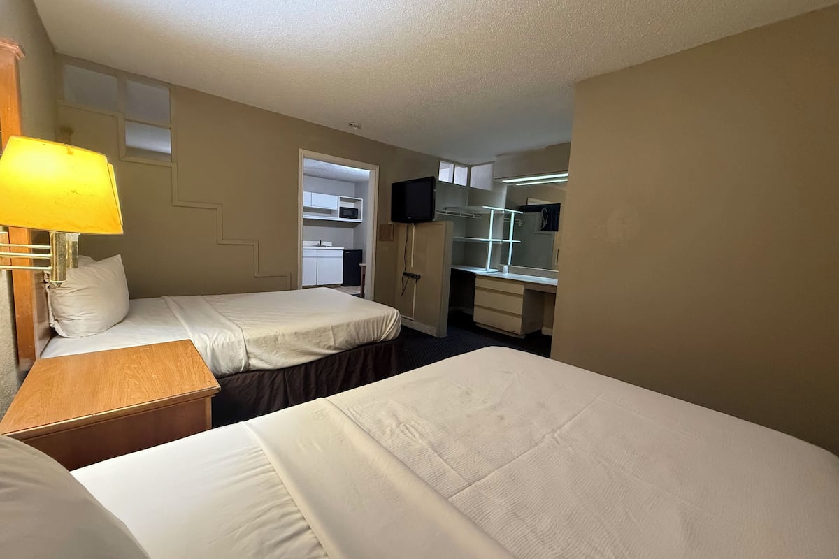 Desk, iron/ironing board, free WiFi, bed sheets