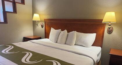 Rodeway Inn & Suites South of Fiesta Park