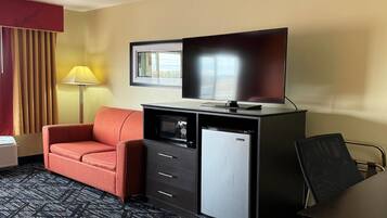 Desk, iron/ironing board, free WiFi, bed sheets