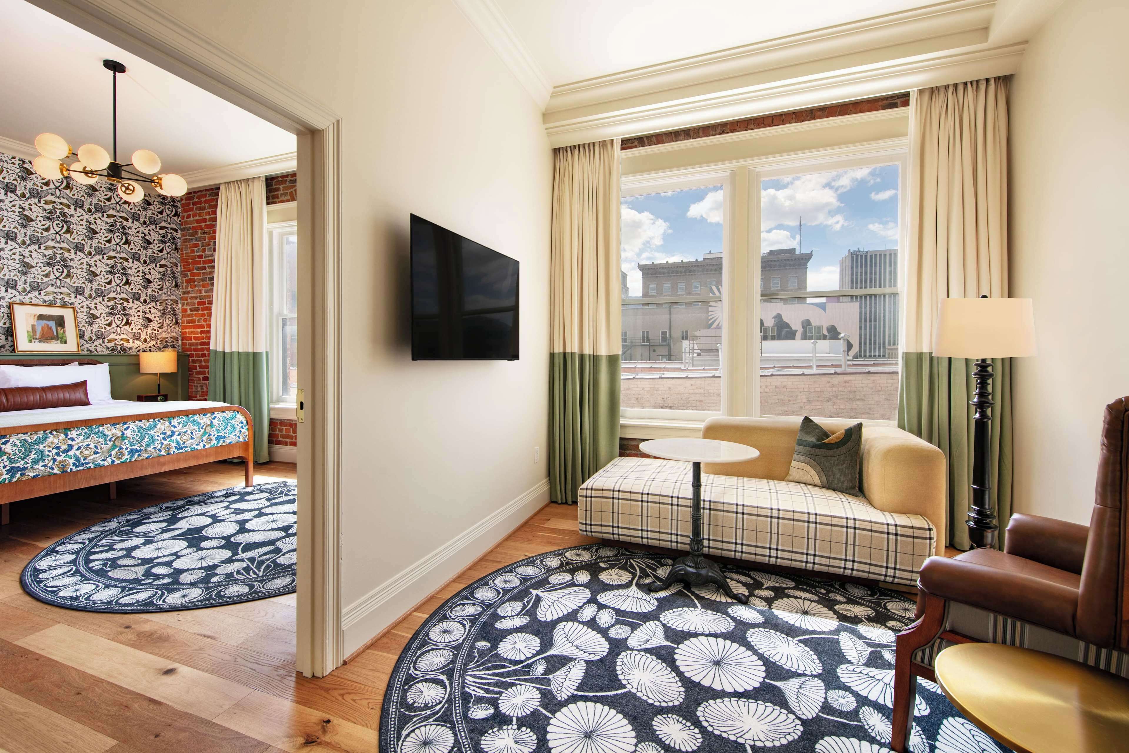 1 bedroom, premium bedding, pillow-top beds, blackout curtains