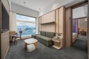 Room, 1 Queen Bed (3 Linked Rooms)