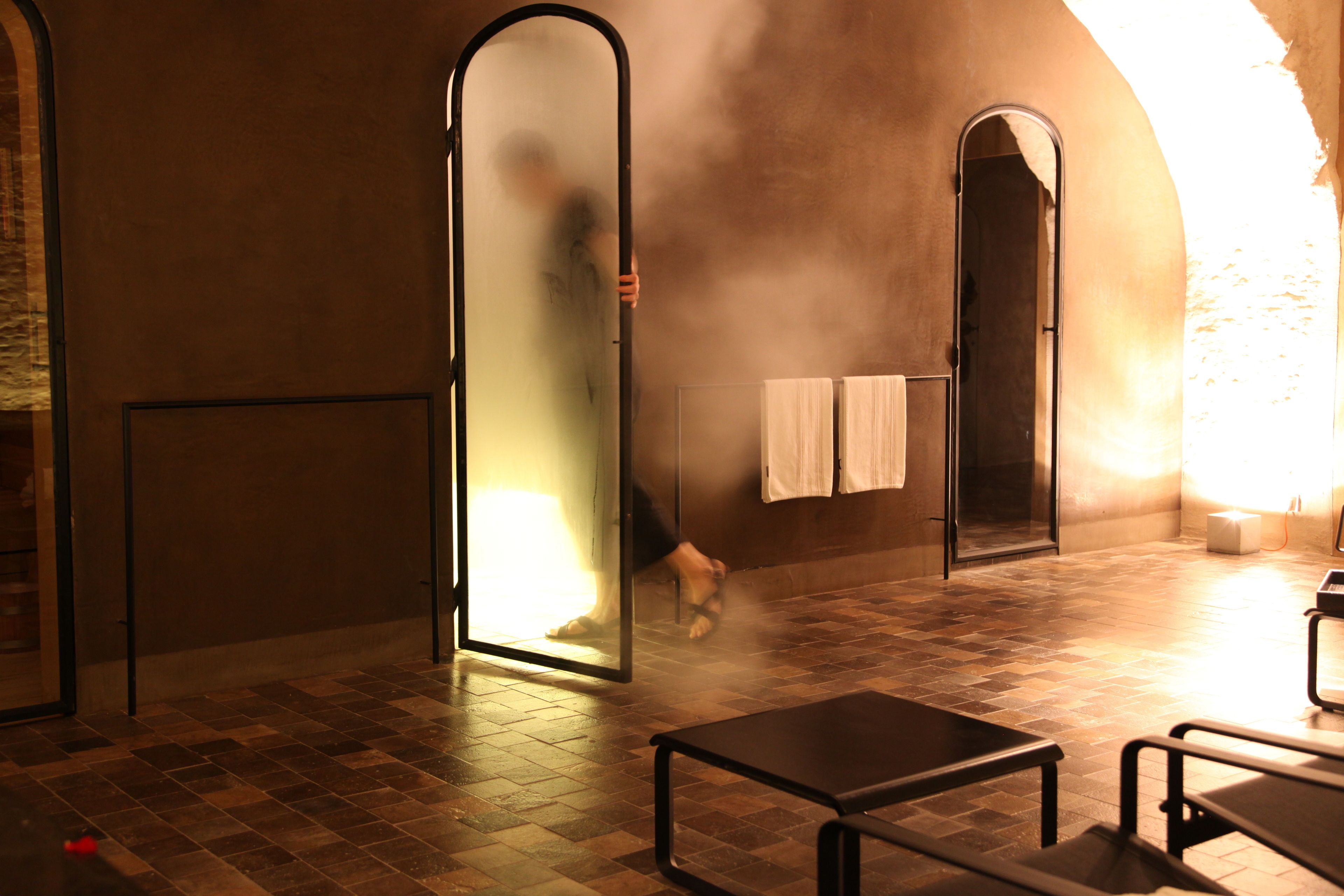 steam room