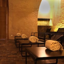 Sauna, steam room, Turkish bath, body treatments, body wraps