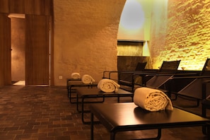 Sauna, steam room, Turkish bath, body treatments, body wraps