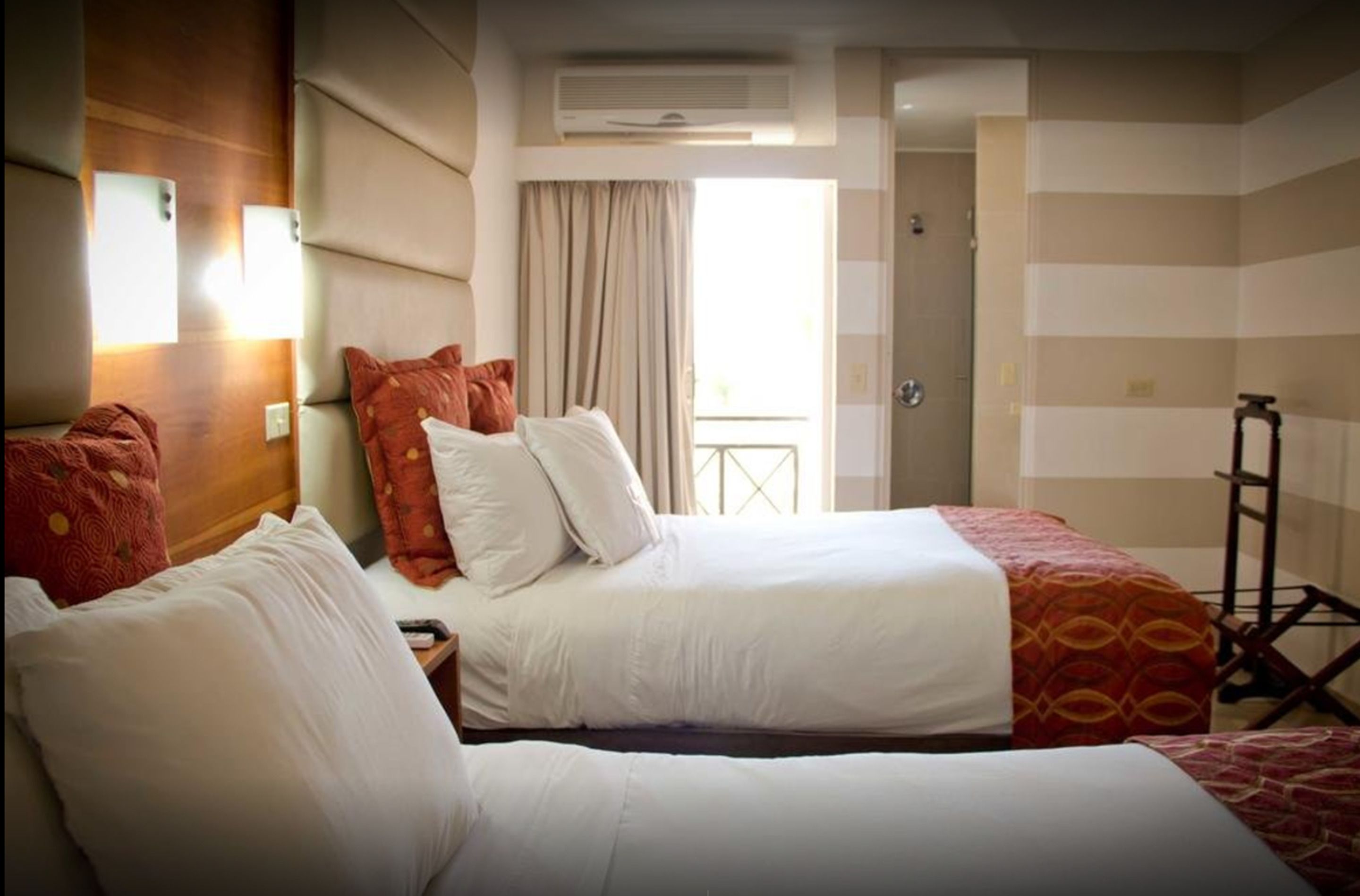 executive room | premium bedding, minibar, soundproofing, free wifi
