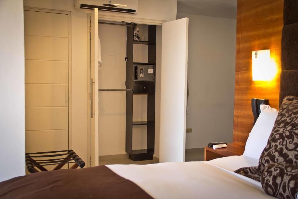 premium bedding, minibar, soundproofing, free wifi