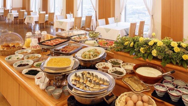 Frokostbuffé hver dag (mot et tillegg)