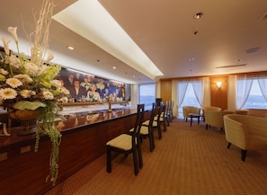 2 bars/lounges - Hotel Crown Palais Shuhoku (Odate)