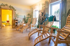 Warmsteinmassagen, 1 Behandlungsraum, Massageanwendungen