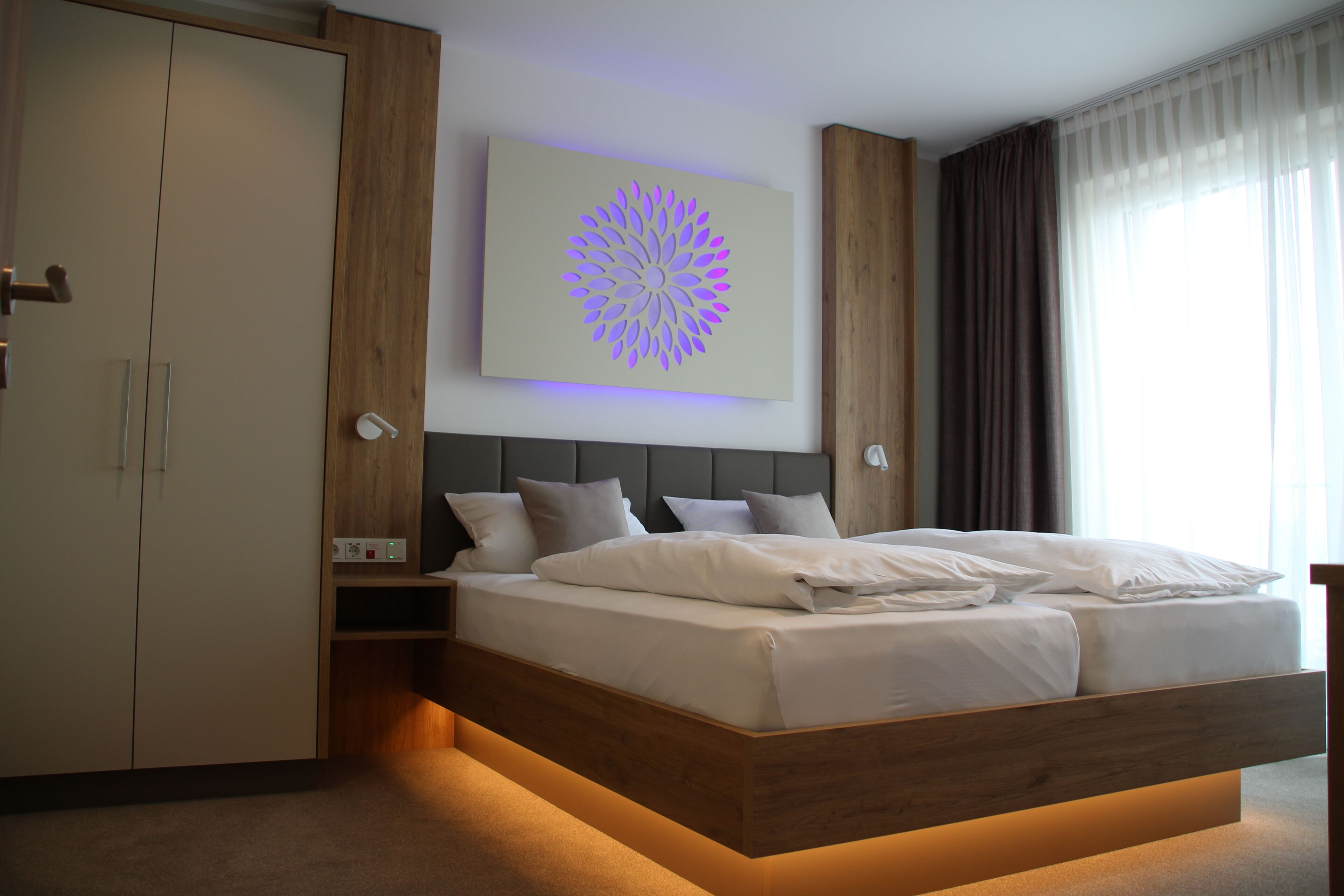 1 bedroom, hypo-allergenic bedding, down duvets, pillow-top beds