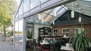Bar (on property) - Landhotel Hermannshöhe (Legden)