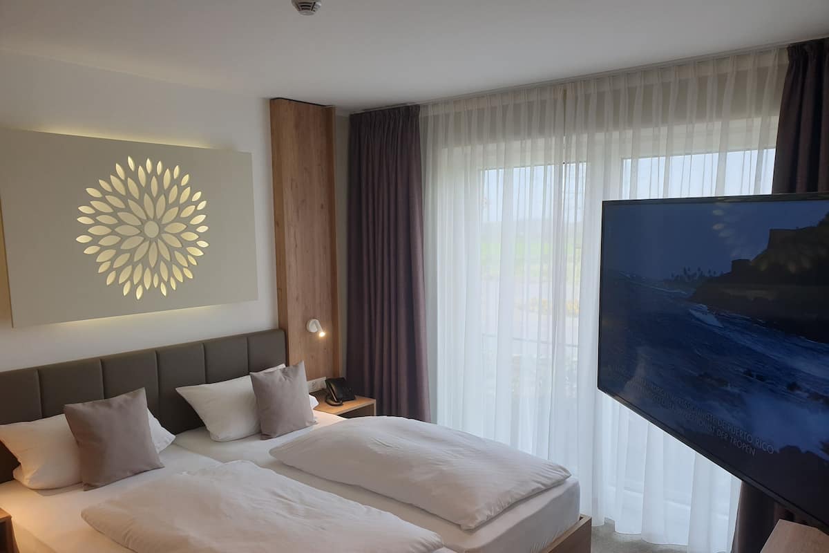 1 camera, biancheria da letto ipoallergenica, copriletto in piuma