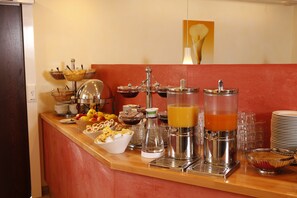 Tägliches inbegriffenes Frühstücksbuffet