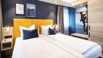 Double Room, Balcony, Courtyard View | Hypo-allergenic bedding, in-room safe, free WiFi, bed sheets