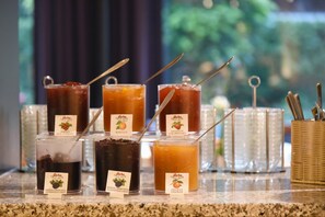 Daily continental breakfast (EUR 16.90 per person)