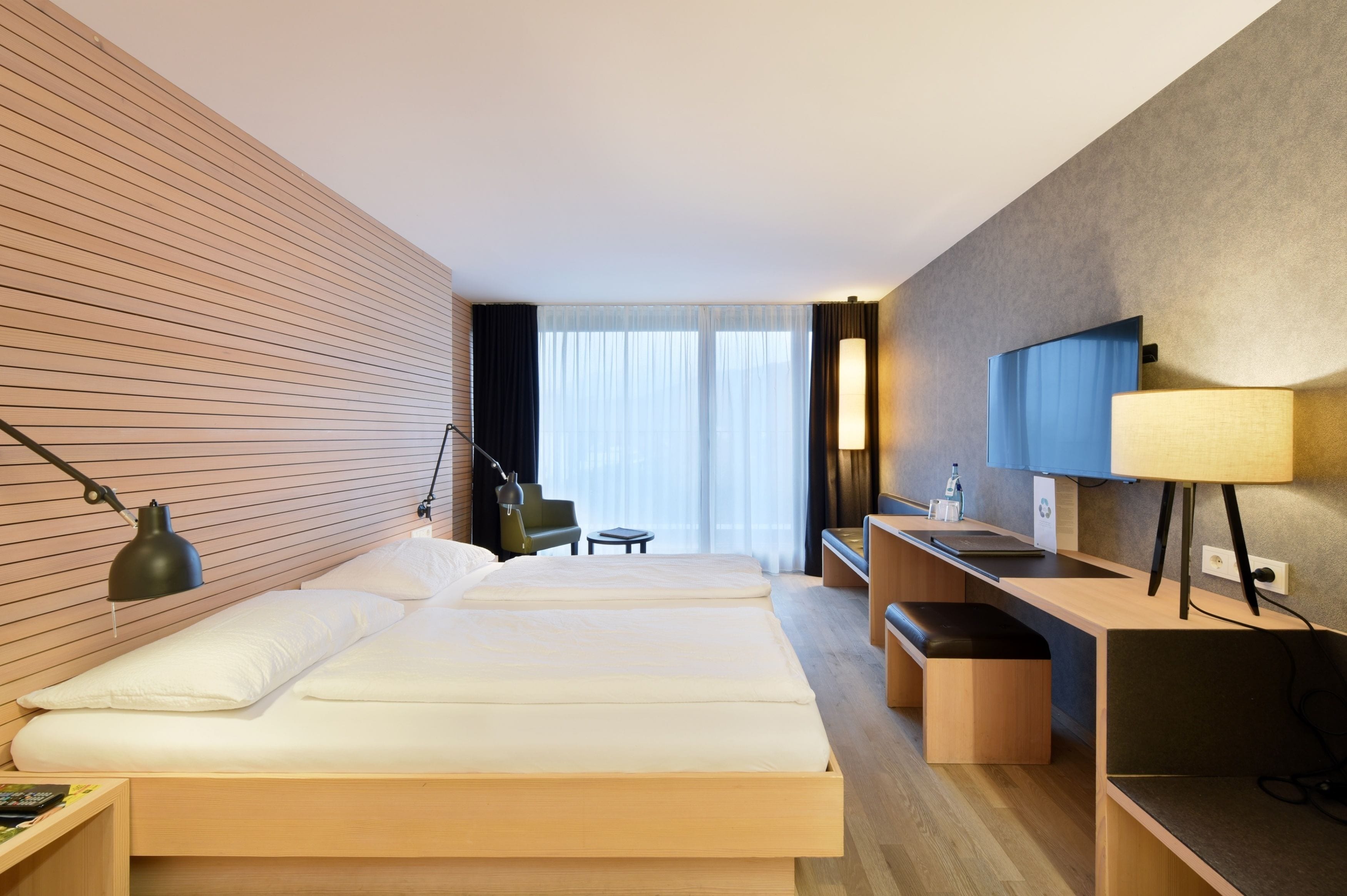 panoramic single room | hypo-allergenic bedding, in-room safe, individually decorated