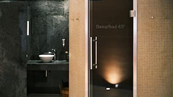 3 treatment rooms, massages