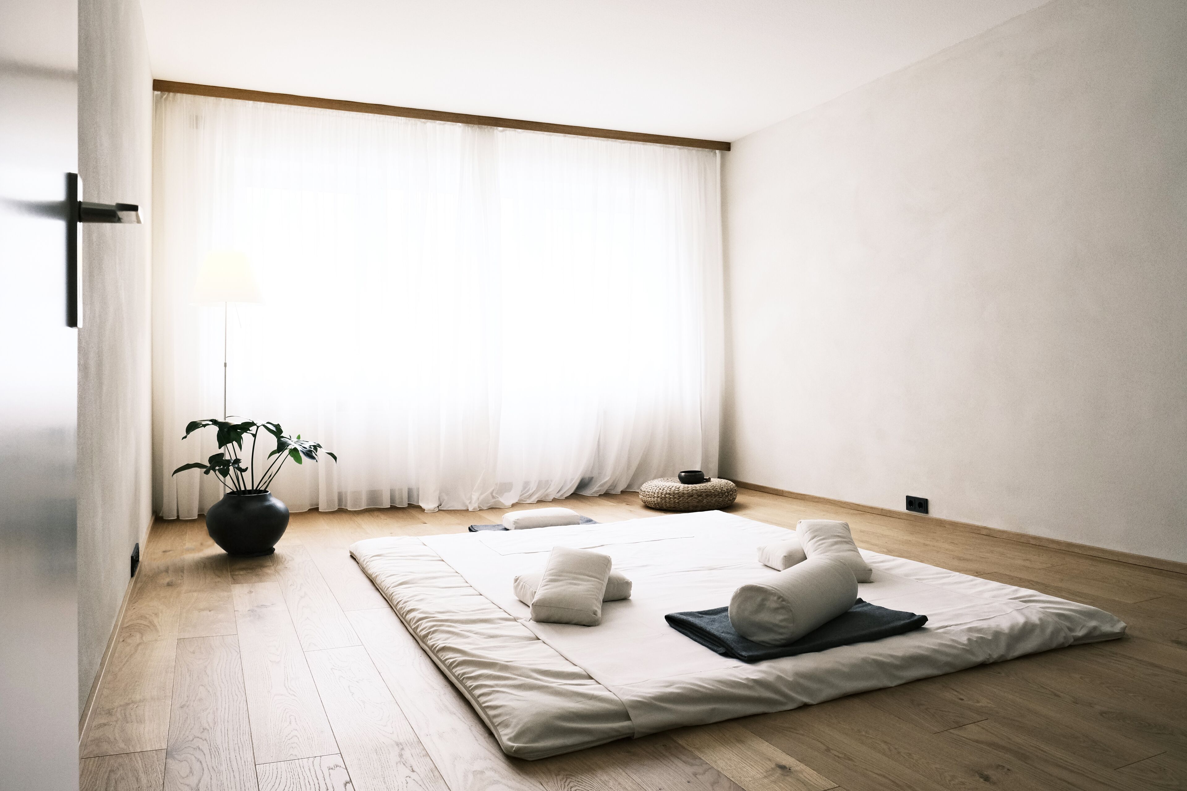 3 treatment rooms, massages