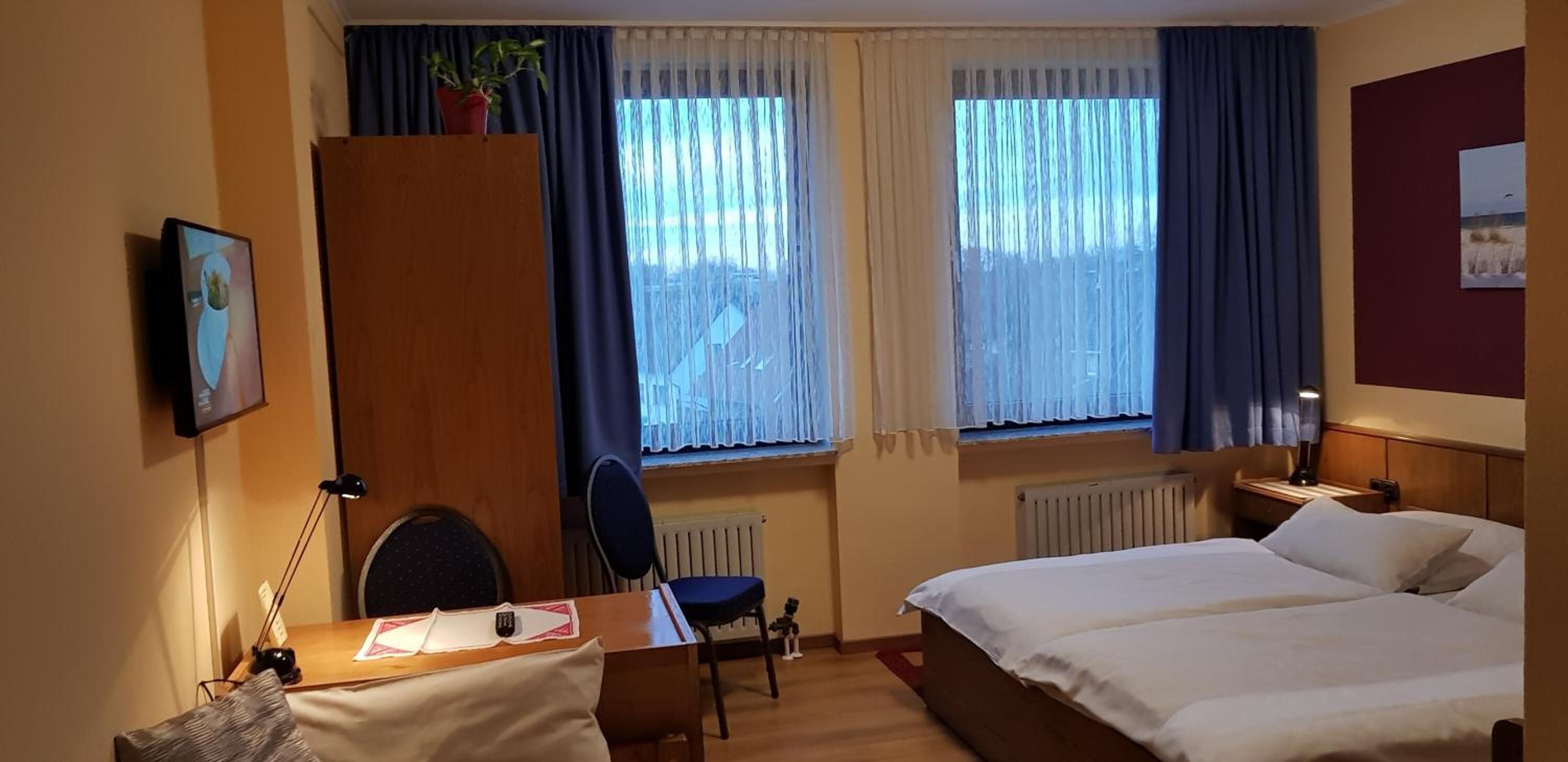 Premium bedding, individually decorated, individually furnished, desk