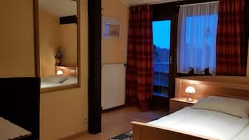 Premium bedding, individually decorated, individually furnished, desk