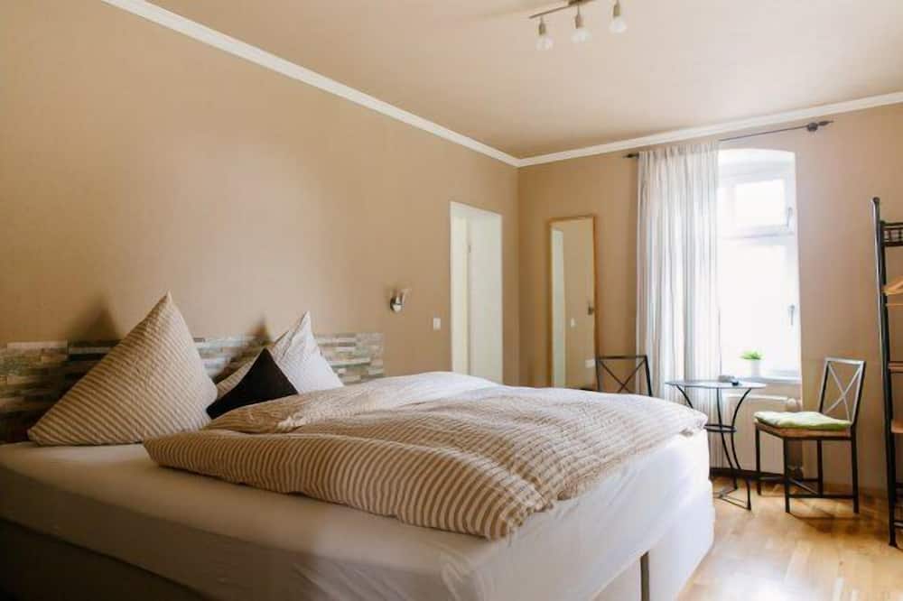 Landhotel Airport Inn
