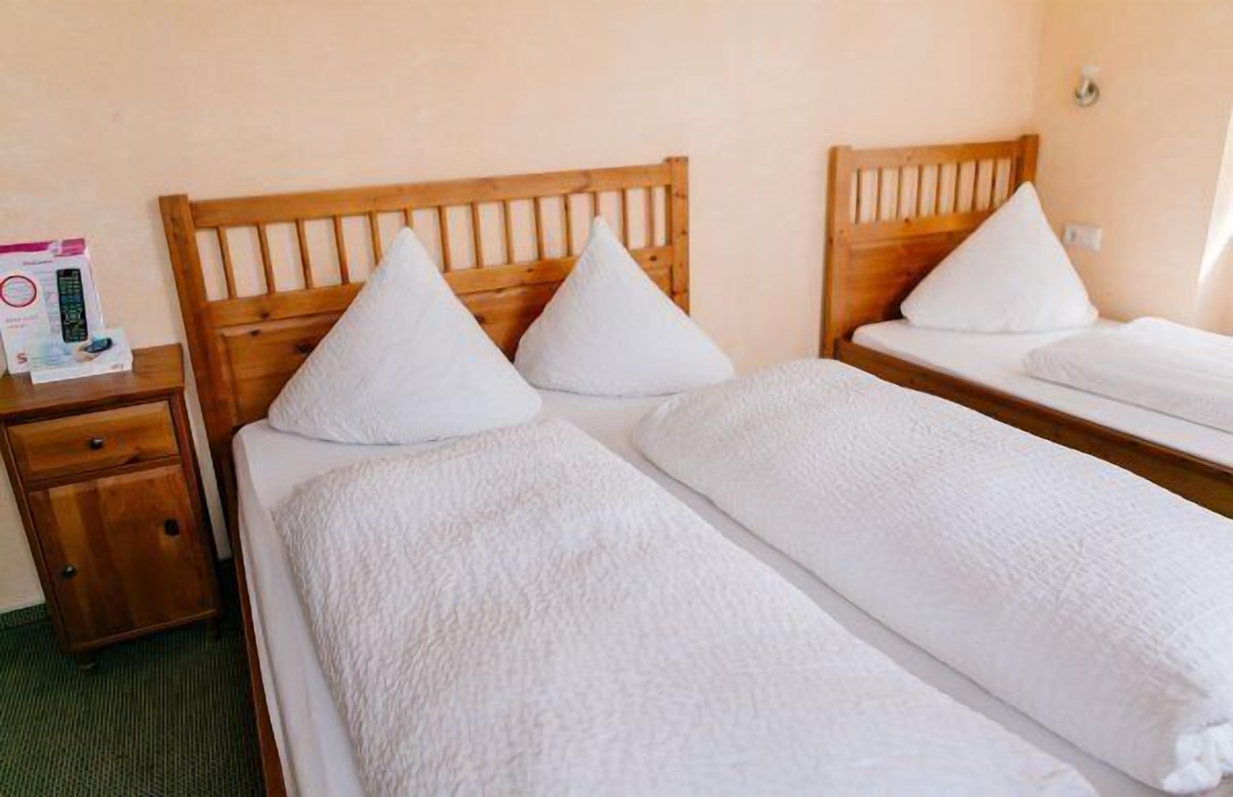 triple room | desk, soundproofing, free wifi