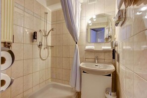 Bathroom - (Cologne)