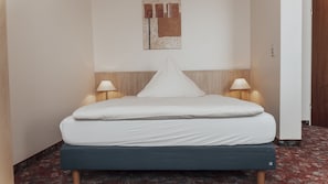 Business Apartment | Minibar, in-room safe, desk, blackout curtains - Avantgarde Hotel (Hattingen)