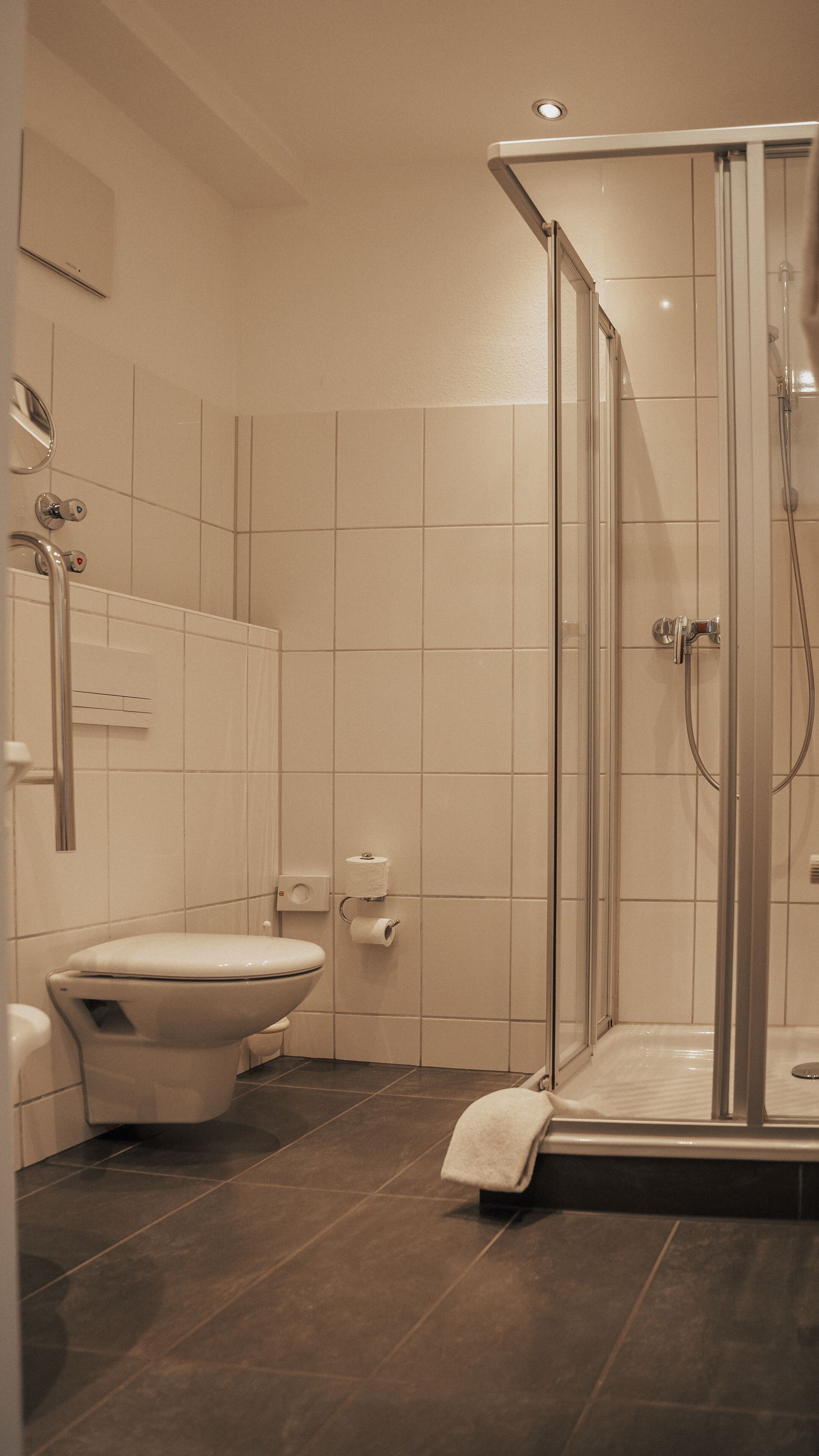 comfort double room | bathroom | shower, hair dryer, towels