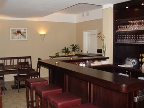 Bar (on property) - Haus Rufinus (Seeon-Seebruck)