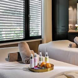 Couples treatment rooms, sauna, steam room, body treatments