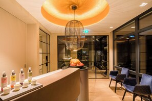 Couples treatment room(s), sauna, steam room, body treatments - Zeller Hotel & Restaurant (Kahl)