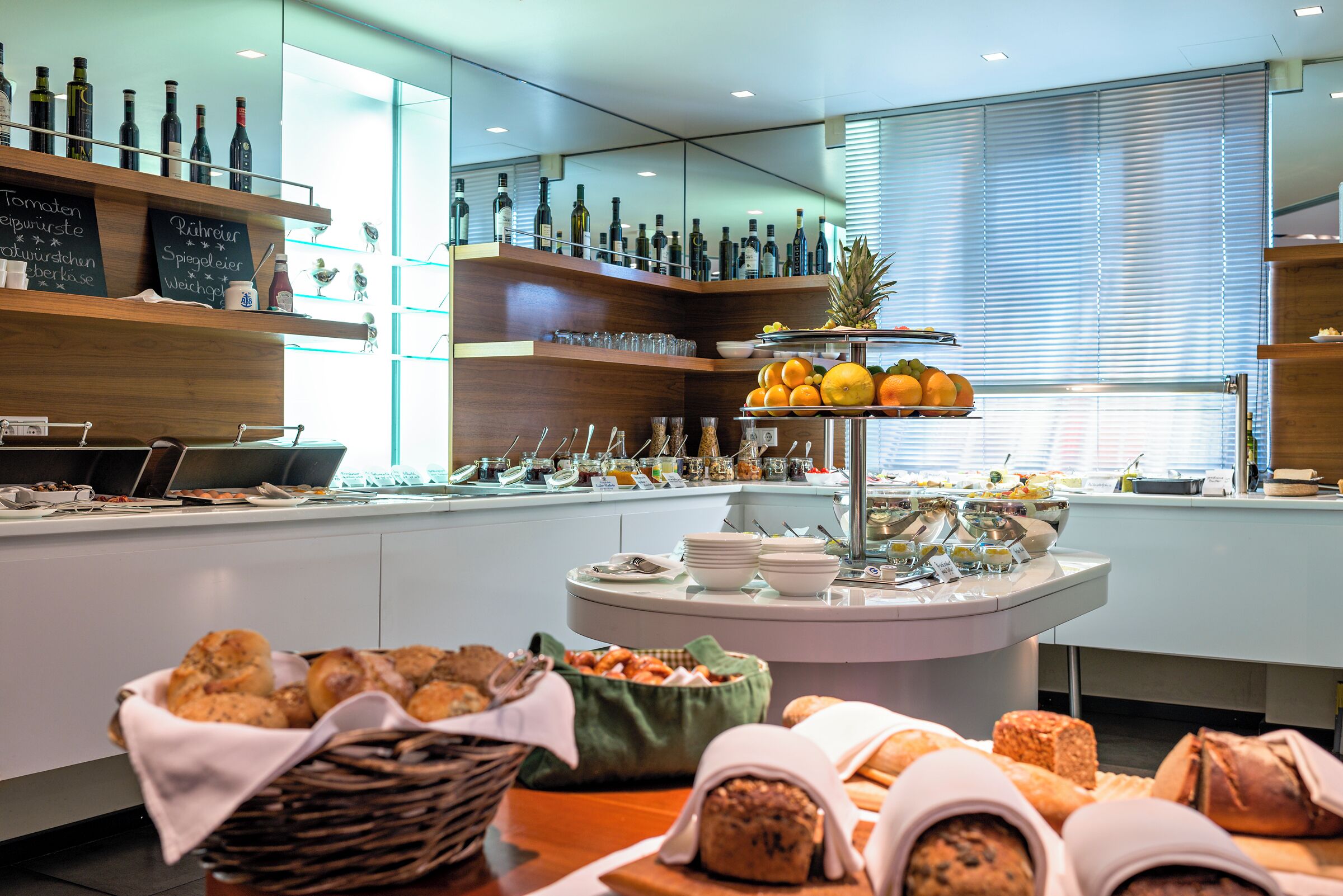 包含每日自助早餐